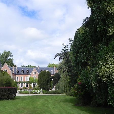 La Demeure D'Aglae Bed & Breakfast Villeneuve-sur-Allier Exterior photo